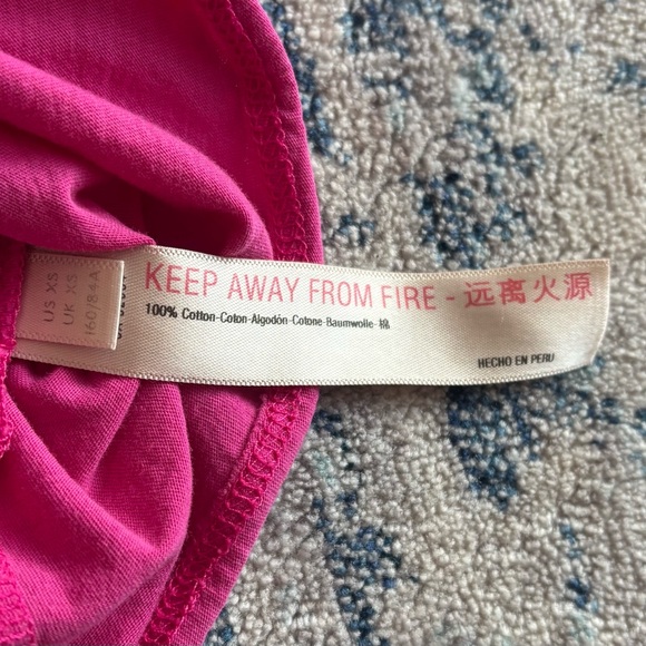 Anthropologie Gauzy Mock Neck Top XS Fuschia - Picture 8 of 8